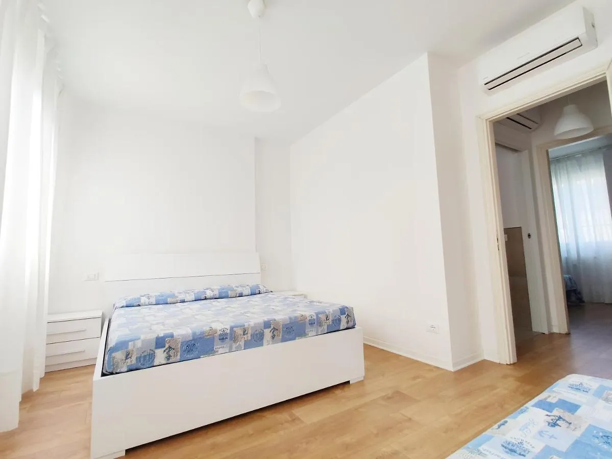 Villa De Mari Lido di Jesolo Apartment